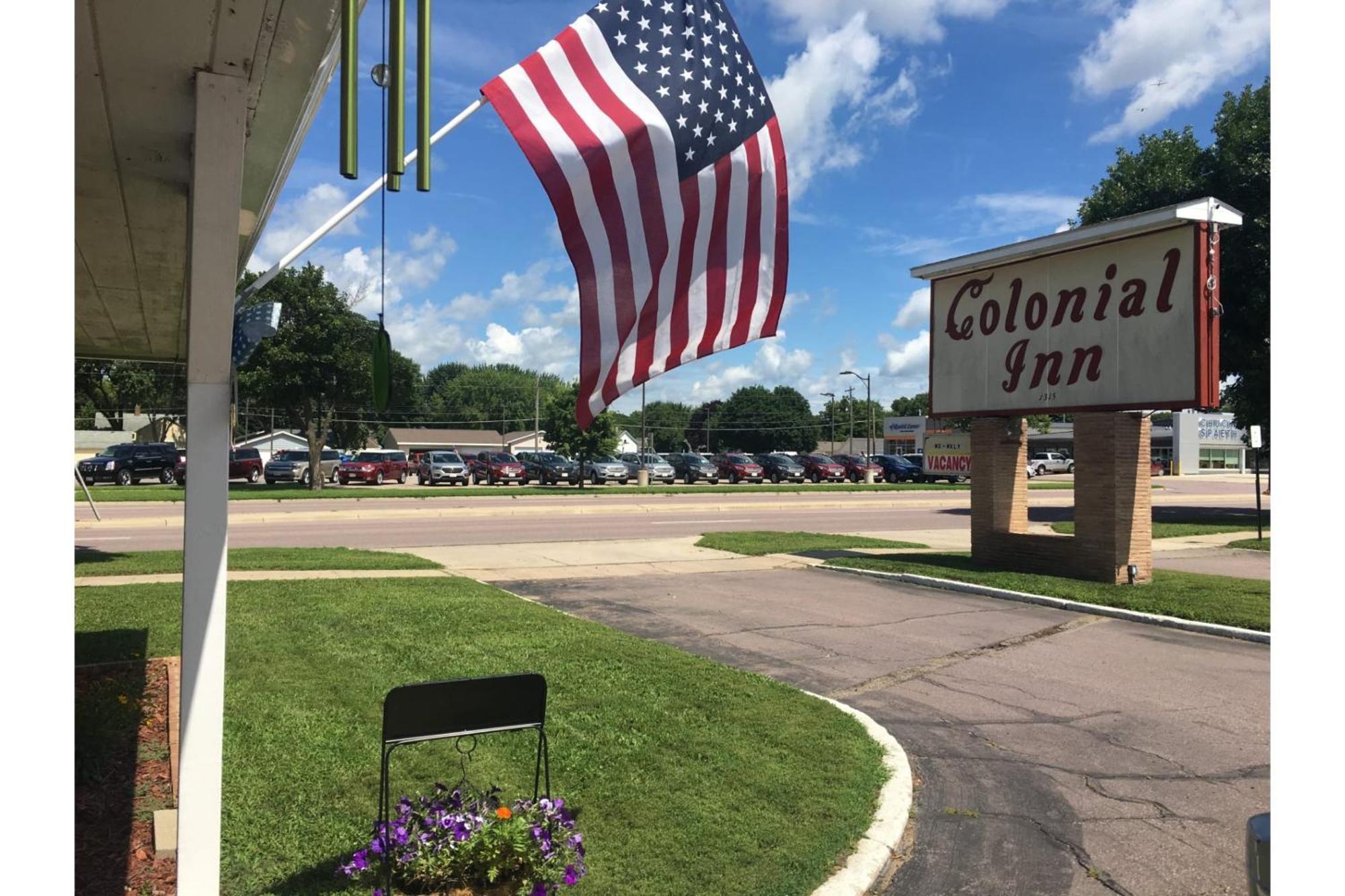 Colonial Inn Extended Stay By Oyo New Ulm Exterior foto